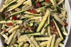 Zucchini, tomatoes and herbs: a vegetarian delight