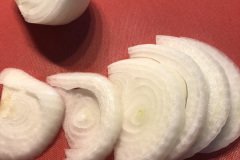 sliced onions