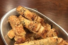 cheesesticks ready to EAT!